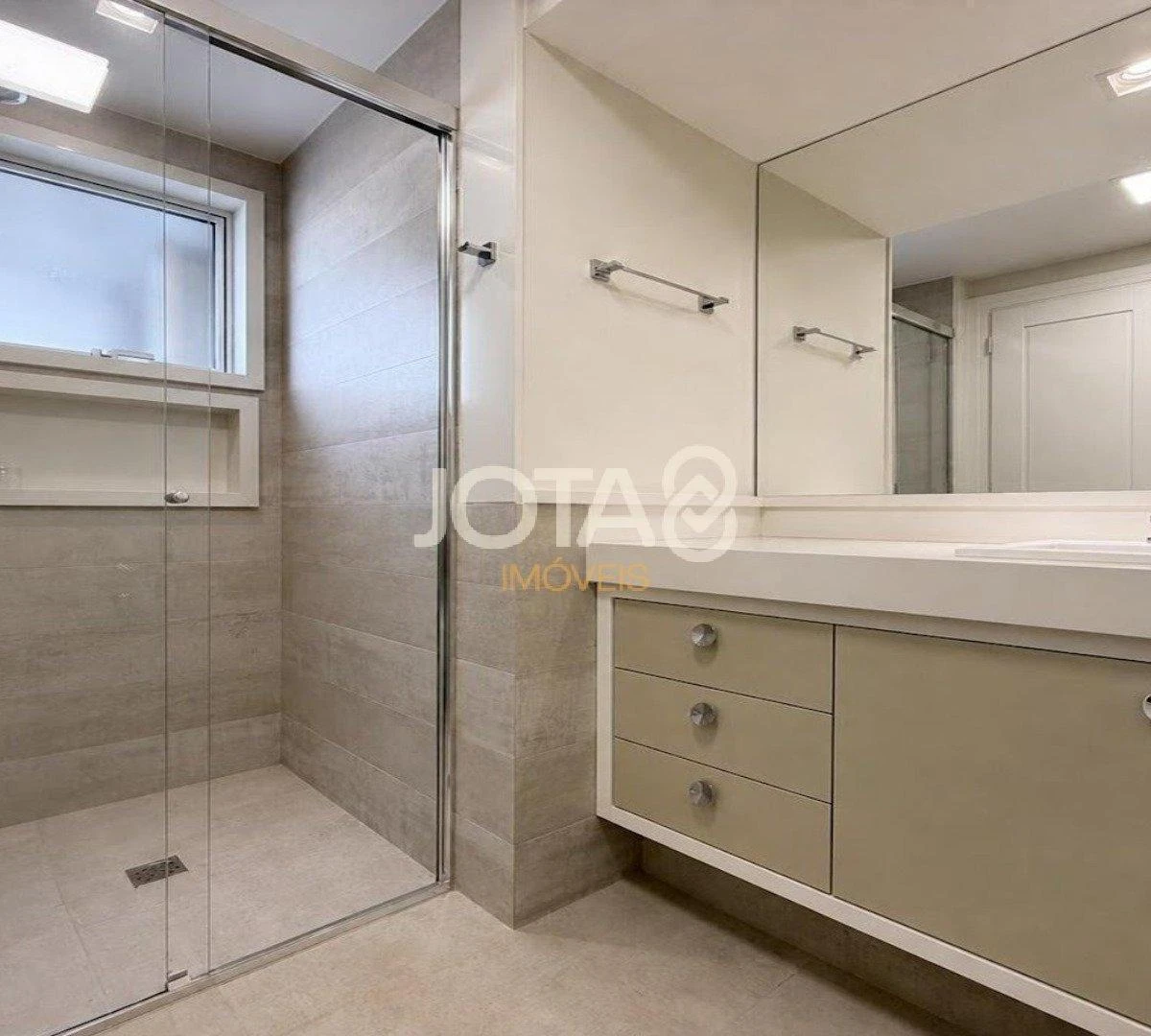 Apartment, 442 m², with a walk-in closet — photo 31