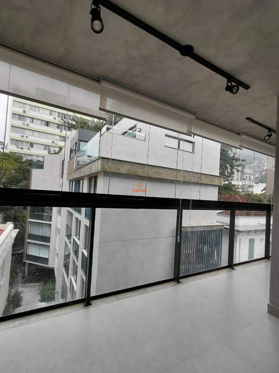 Apartment with 3 bedrooms, 2 bathrooms and enclosed balcony — photo 15