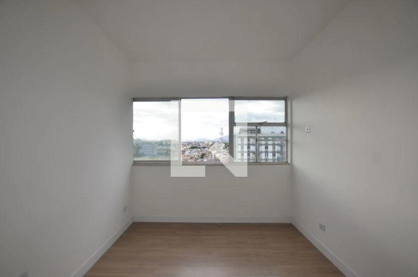 2-bedroom apartment with a home office