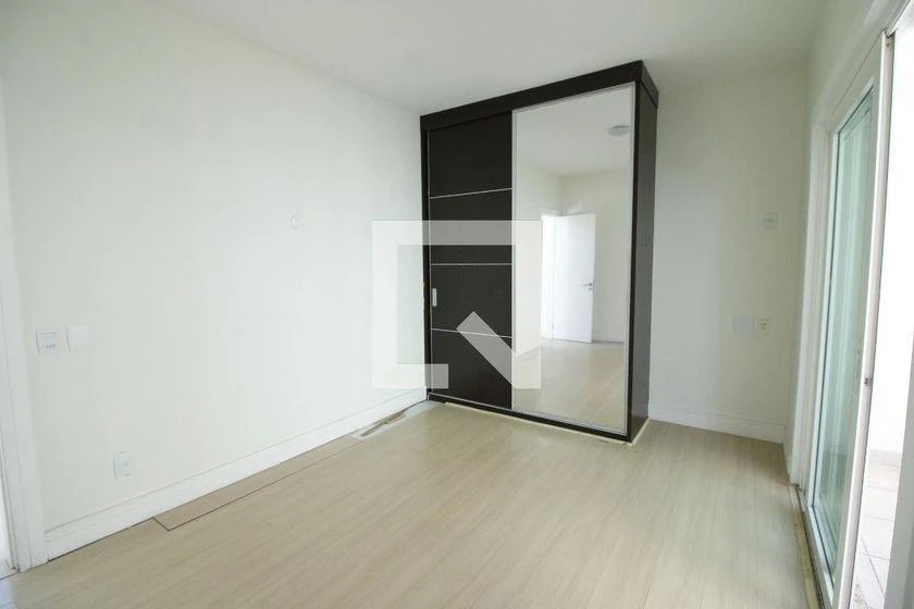 House with 4 en-suite bedrooms and 597 m², 4 parking — photo 11