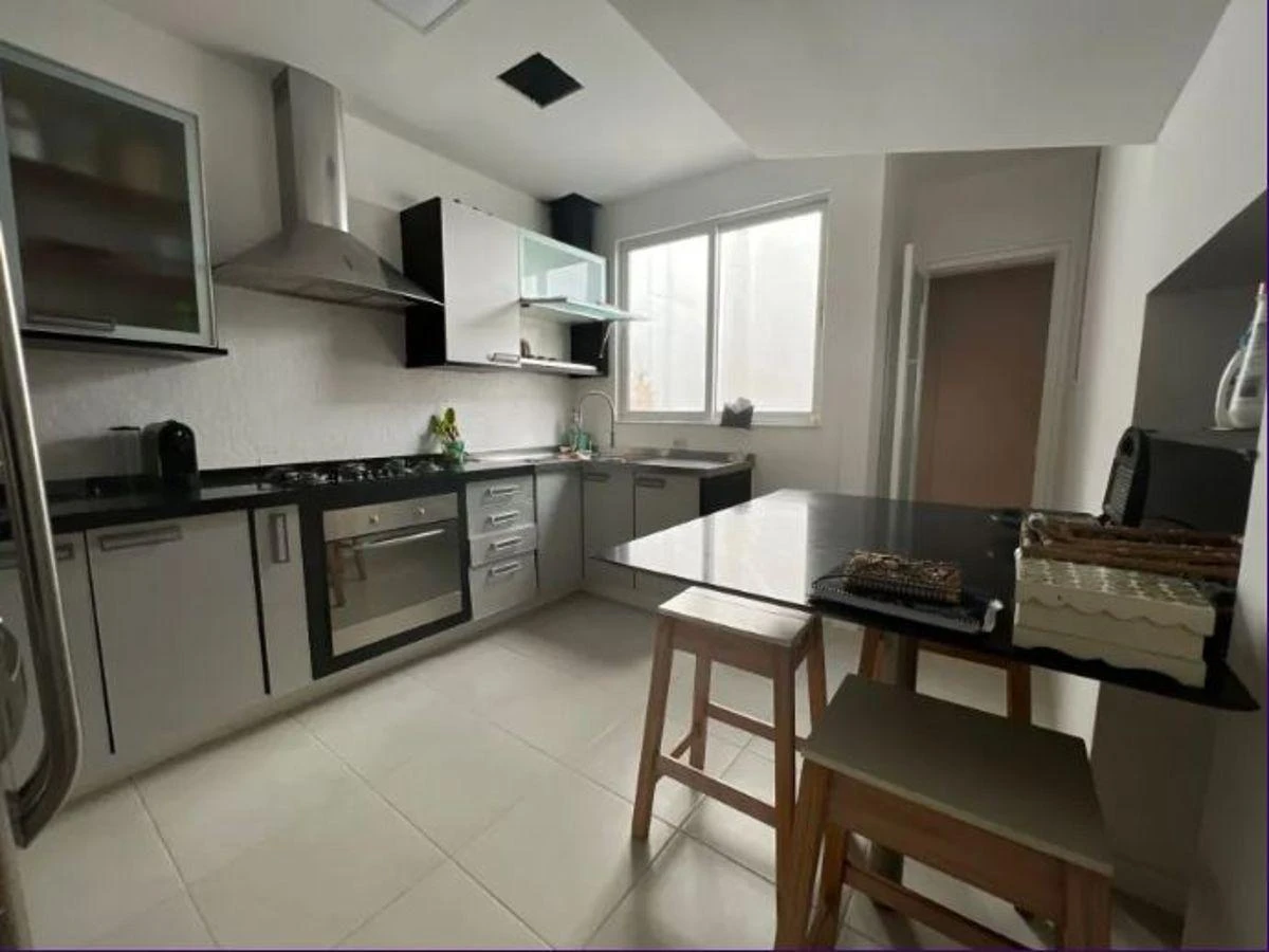Furnished 400 m² apartment with 4 bedrooms and a terrace — photo 2