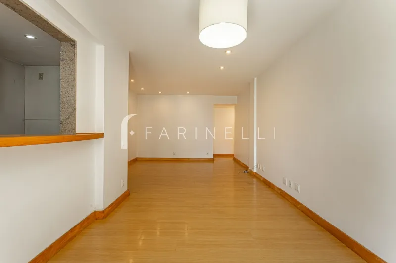 2-bedroom apartment with elevator and 2 parking spots — photo 3