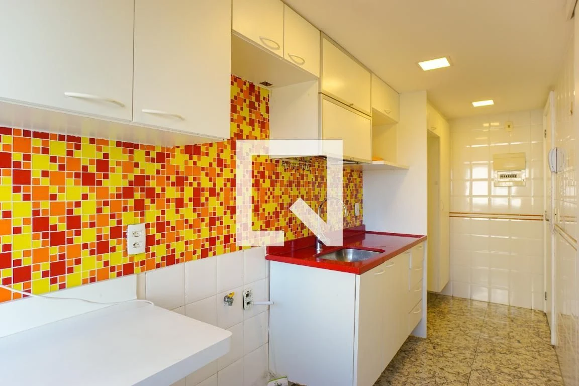Apartamento sem mobília com 2 quartos e varanda fechada — photo 24