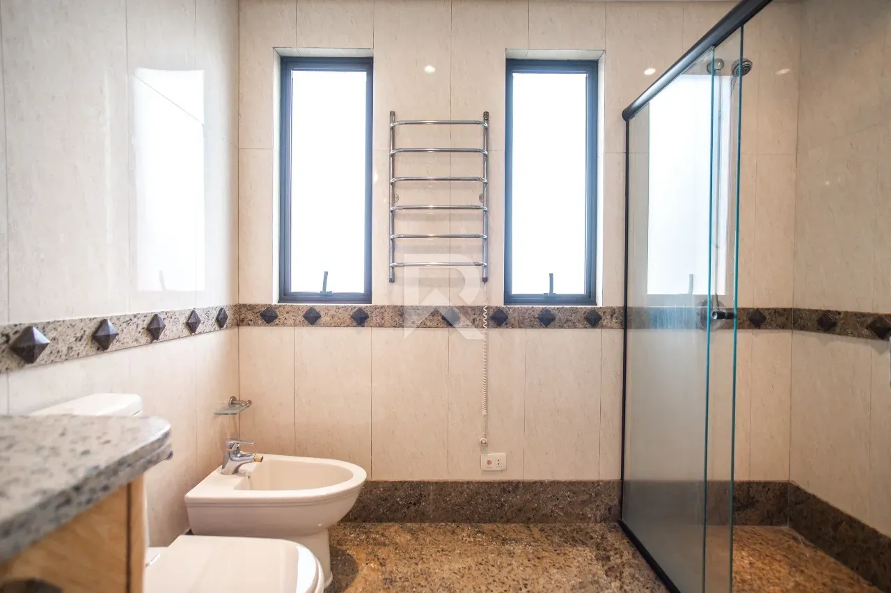 Apartamento de 4 dormitorios, 250 m², 4 baños y 4 plazas — photo 34