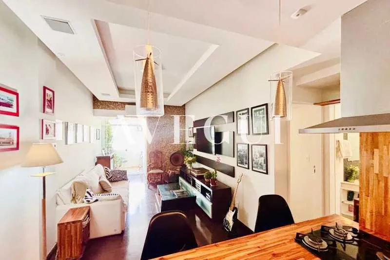 Furnished 2-bedroom apartment with enclosed balcony — photo 17
