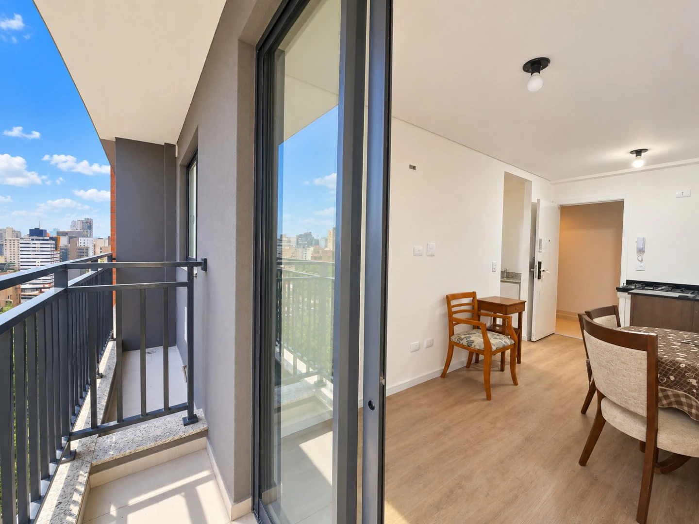 Apartamento, 38 m², com piso de madeira ou laminado — photo 3