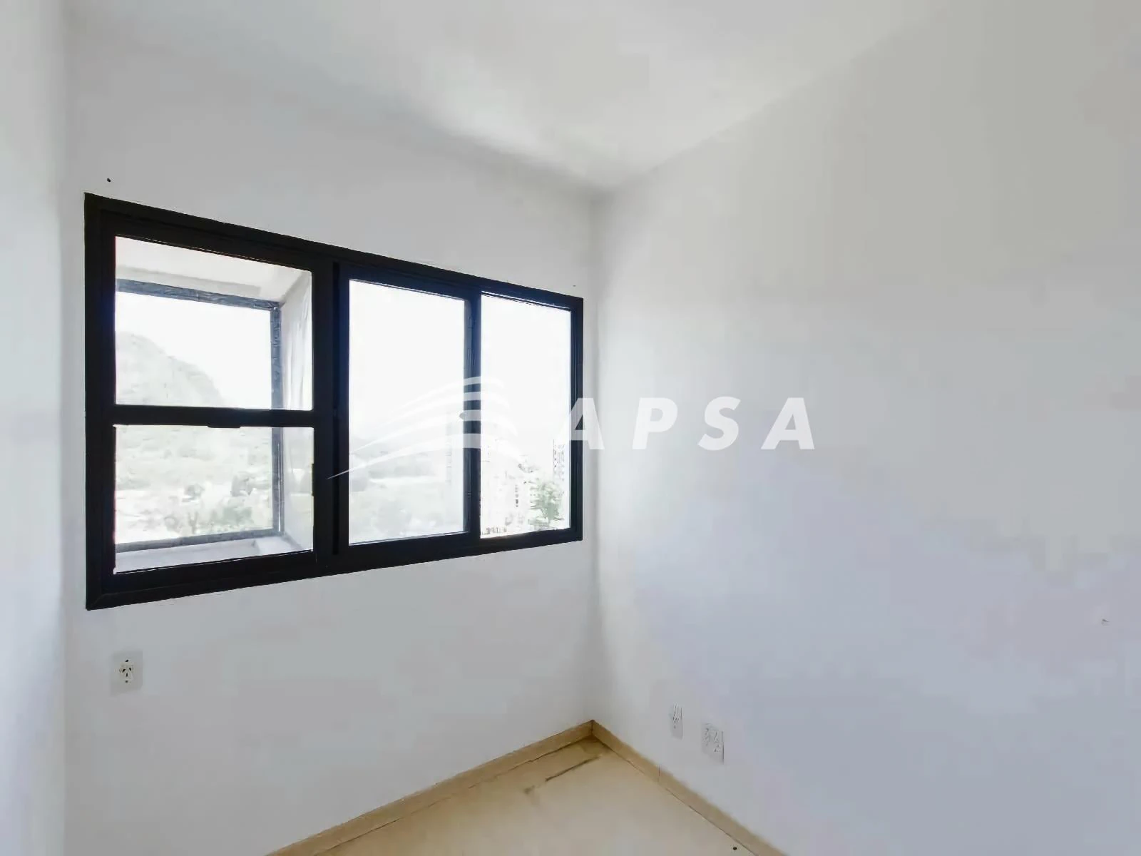 Unfurnished 2-bedroom apartment with a private BBQ — photo 6