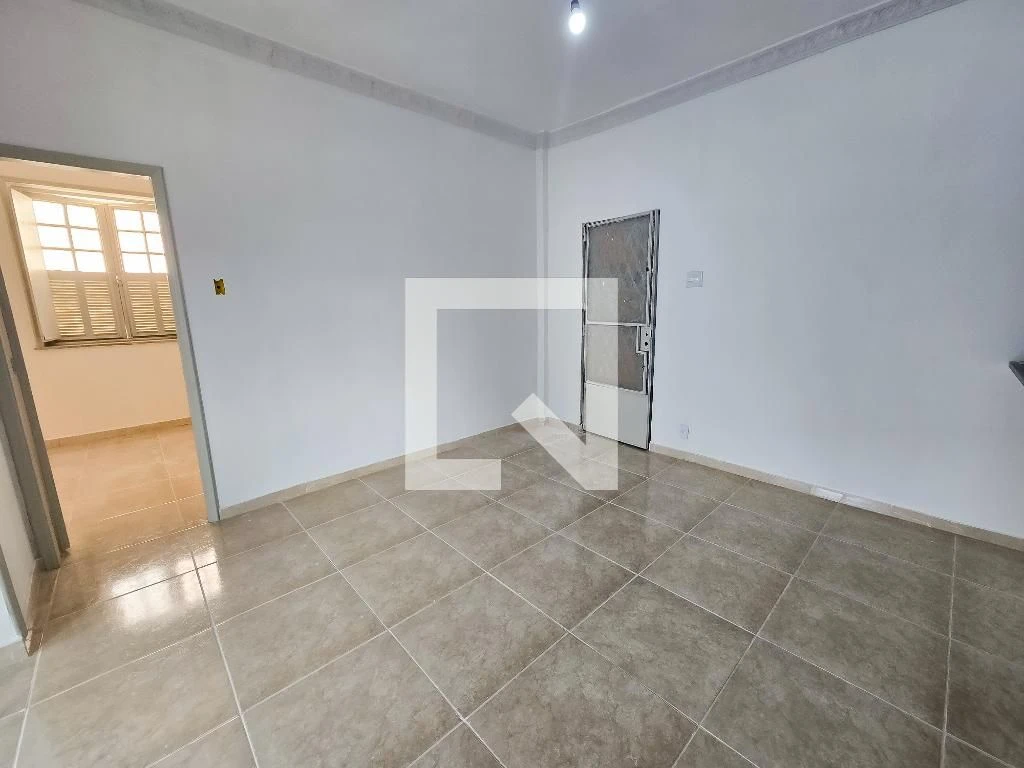 Apartment with 2 bedrooms and a glass-enclosed shower — photo 29