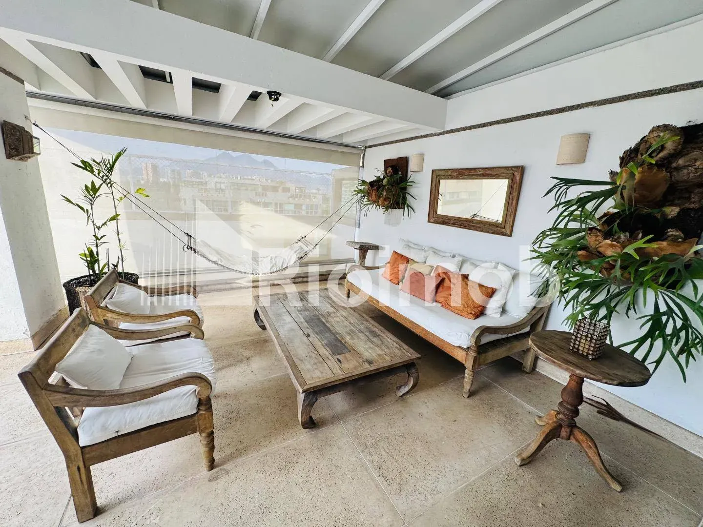 Unfurnished apartment with 5 bedrooms and 5 bathrooms — photo 38