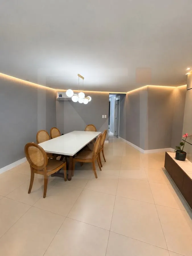 Furnished 163 m² apartment on the 26th floor with 4 bedrooms — photo 13