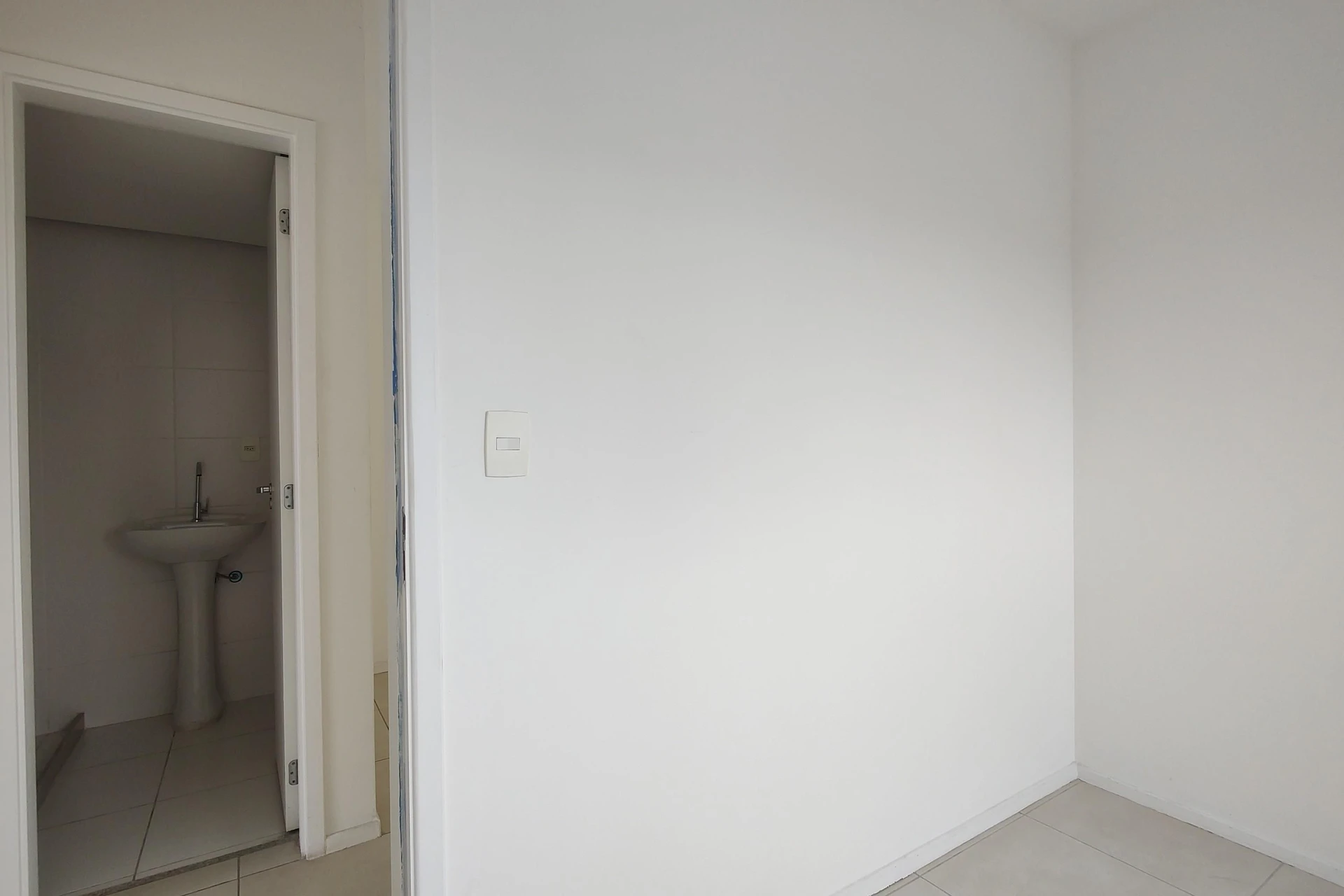 2-bedroom apartment with balcony and 2 bathrooms — photo 40