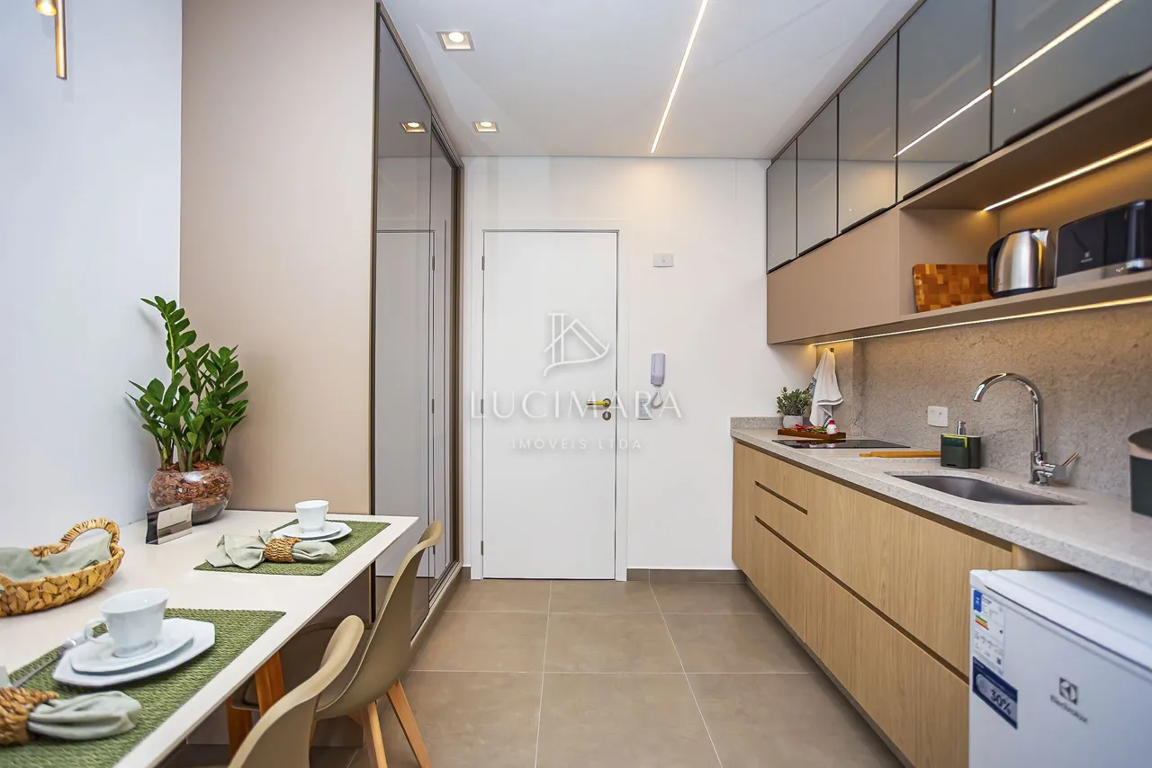 Furnished 1-bedroom apartment with open-plan kitchen — photo 14