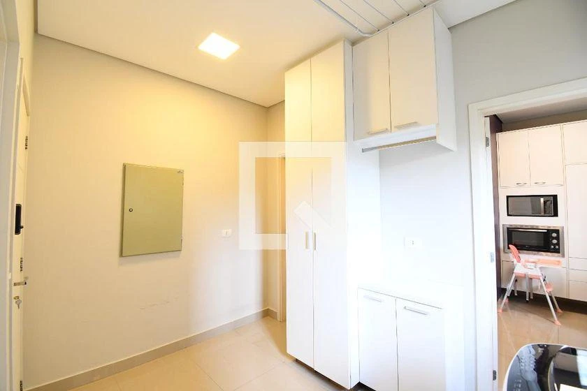 Furnished apartment, 185 m², with a bathtub — photo 46