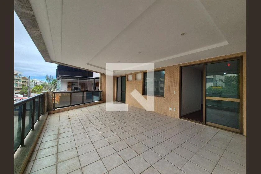 3-bedroom apartment in a building with a pool — photo 46