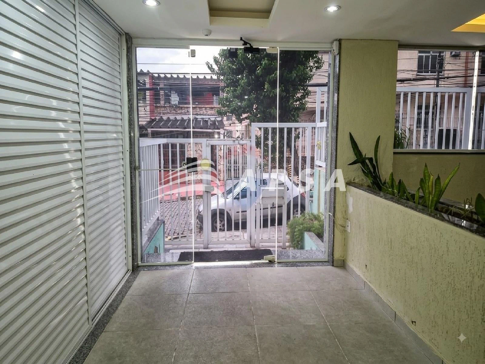 120 m² apartment with 2 bedrooms and 2 bathrooms — photo 27