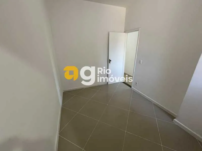 Apartment with closed-off gas kitchen and 3 bedrooms — photo 15