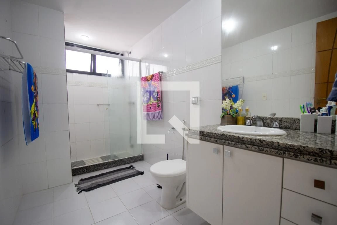 Furnished apartment with 3 en-suite bedrooms — photo 64