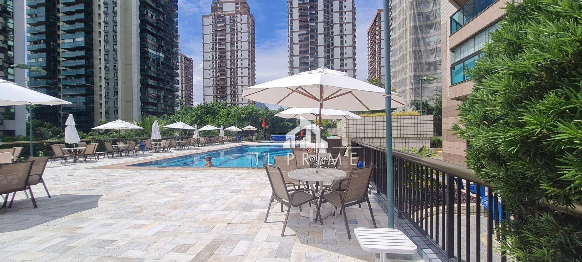 4-bedroom apartment with a private pool — photo 22