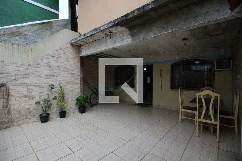 2-bedroom house with a garden — photo 28