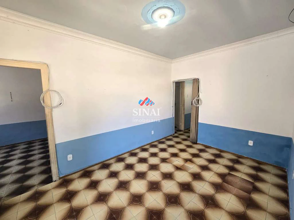 Casa com 4 quartos, 4 banheiros e 8 vagas — photo 2