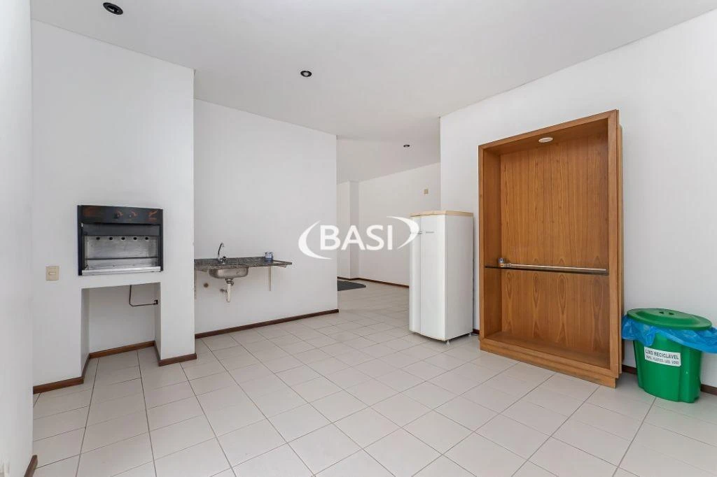 Квартира 84 м² з пральною машиною та балконом із грилем — photo 21