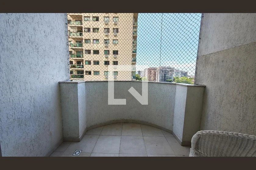 Apartamento de 2 quartos com varanda de vidro — photo 10