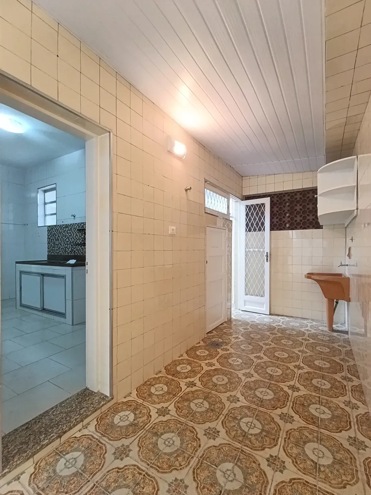Washing machine in a 2-bedroom house, 82 m² — photo 46