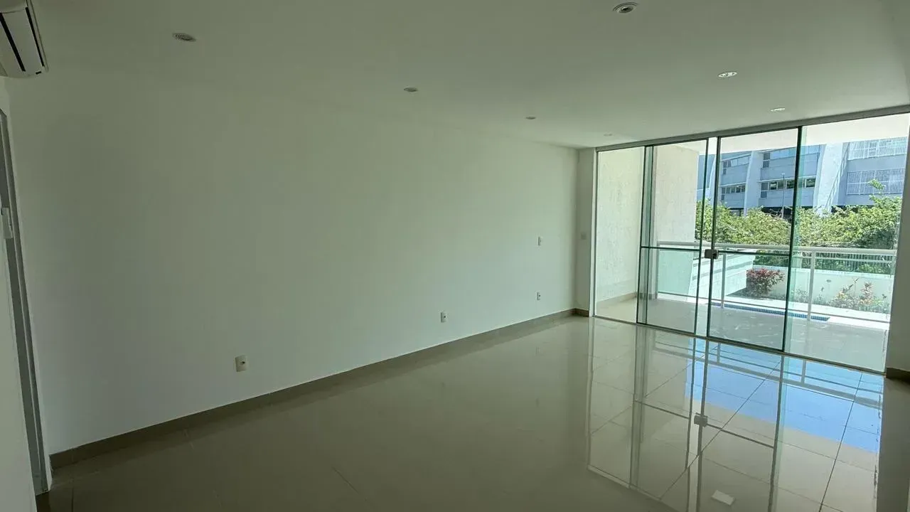 Casa com 5 quartos e 5 banheiros, 900 m² — photo 11
