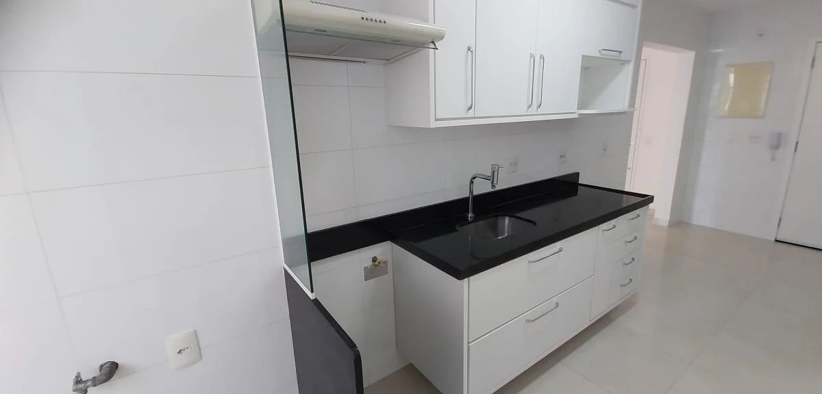 2-bedroom apartment with a mountain view — photo 16