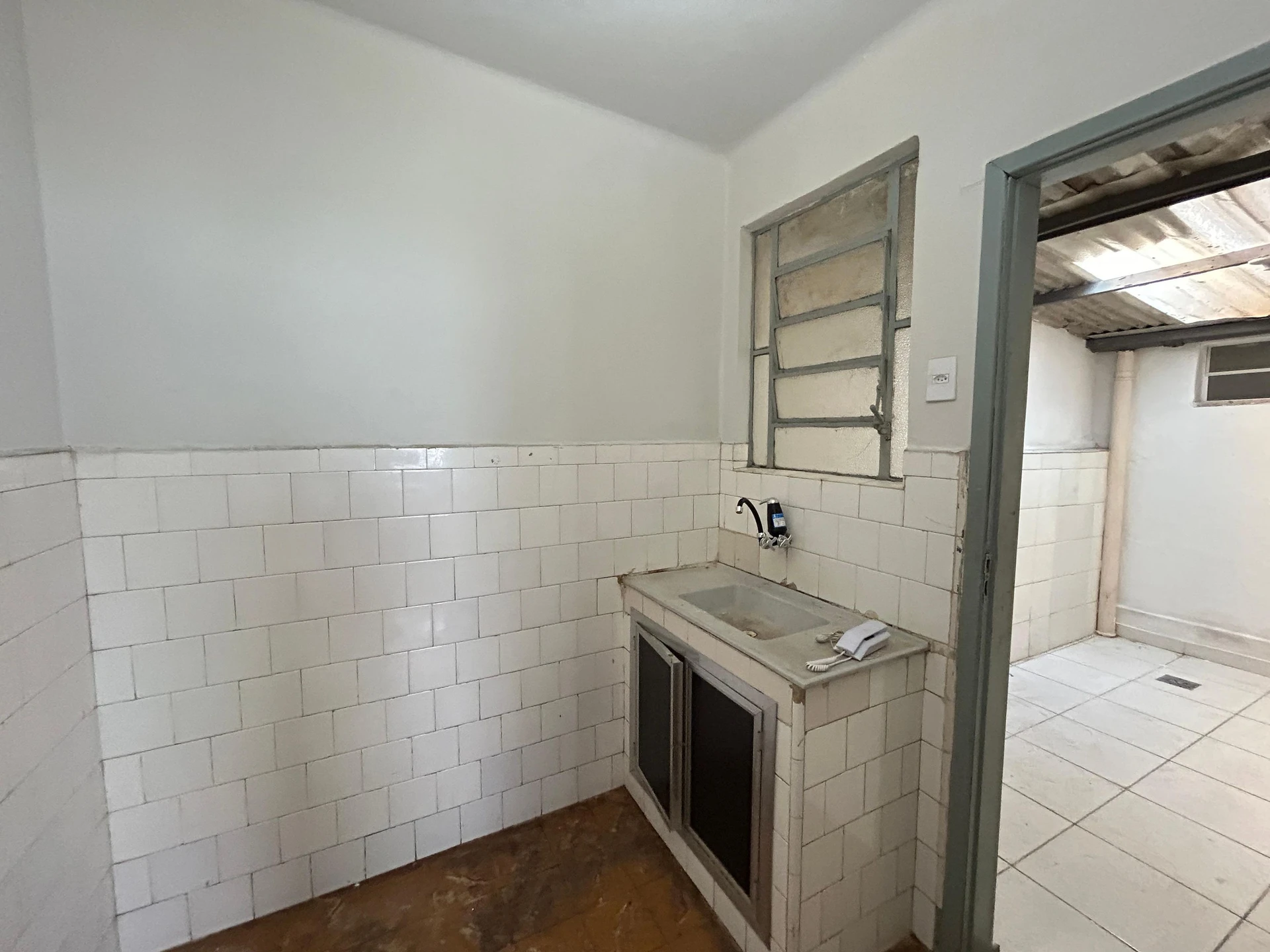 Rental house with 1 bedroom, balcony and laundry area