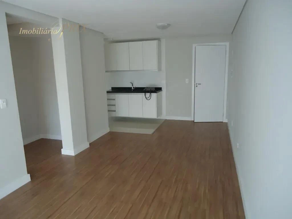 Wood or laminate floors in a 2-bedroom apartment, 60 m²