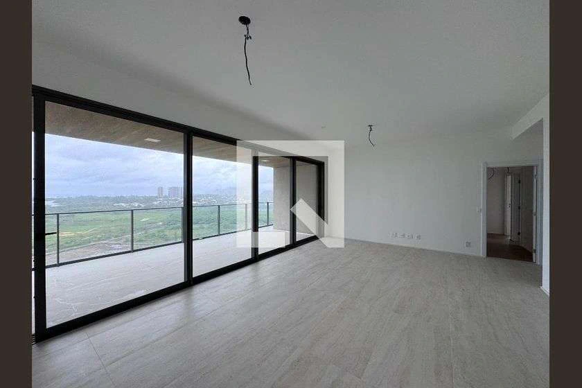Apartment with 4 en-suite bedrooms and floor-to-ceiling windows — photo 19