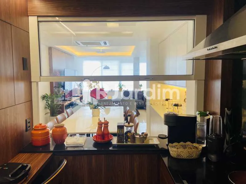 Обновлённая квартира с 3 спальнями и 120 м² — photo 2