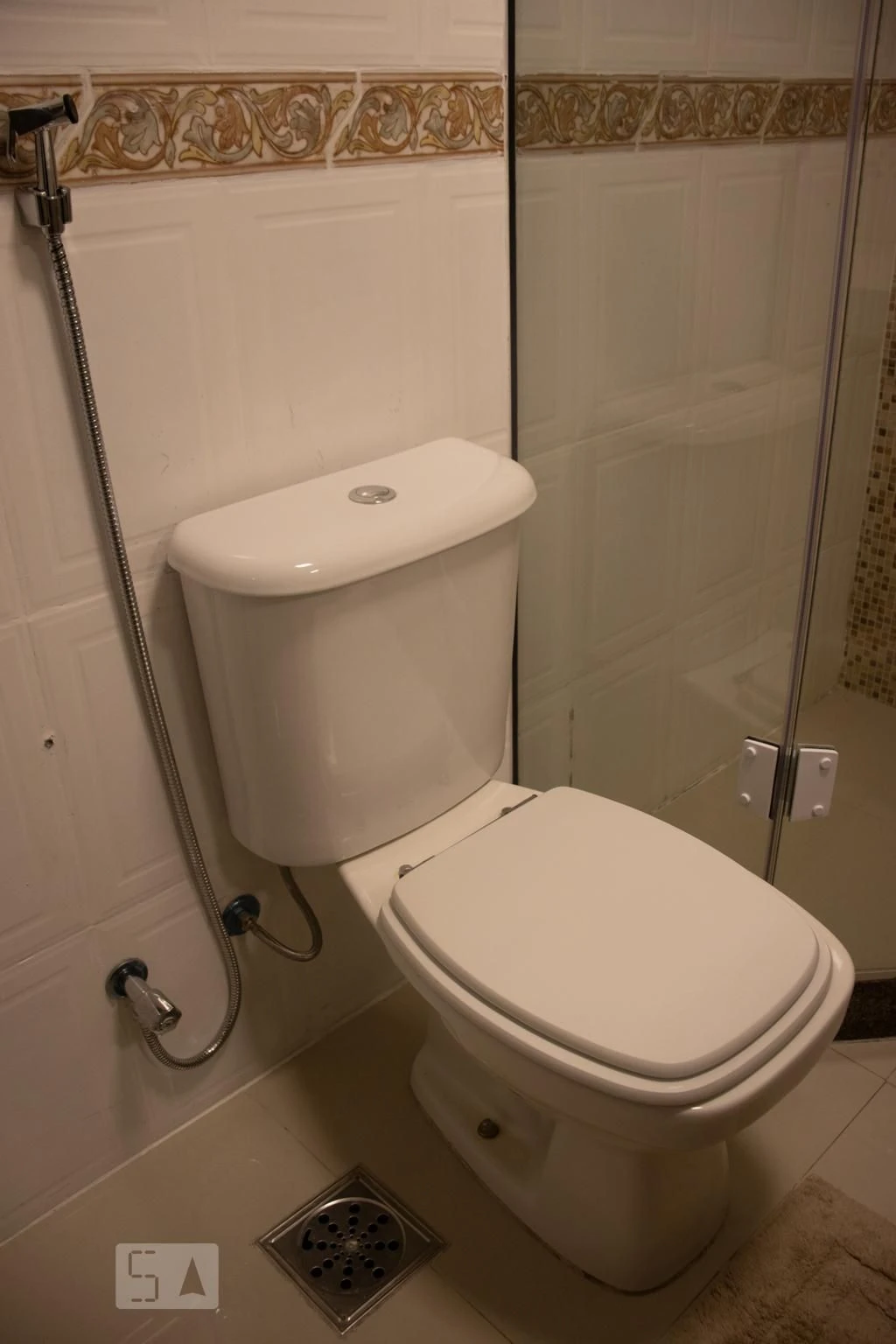 Furnished 2-bedroom apartment with enclosed glass balcony — photo 26
