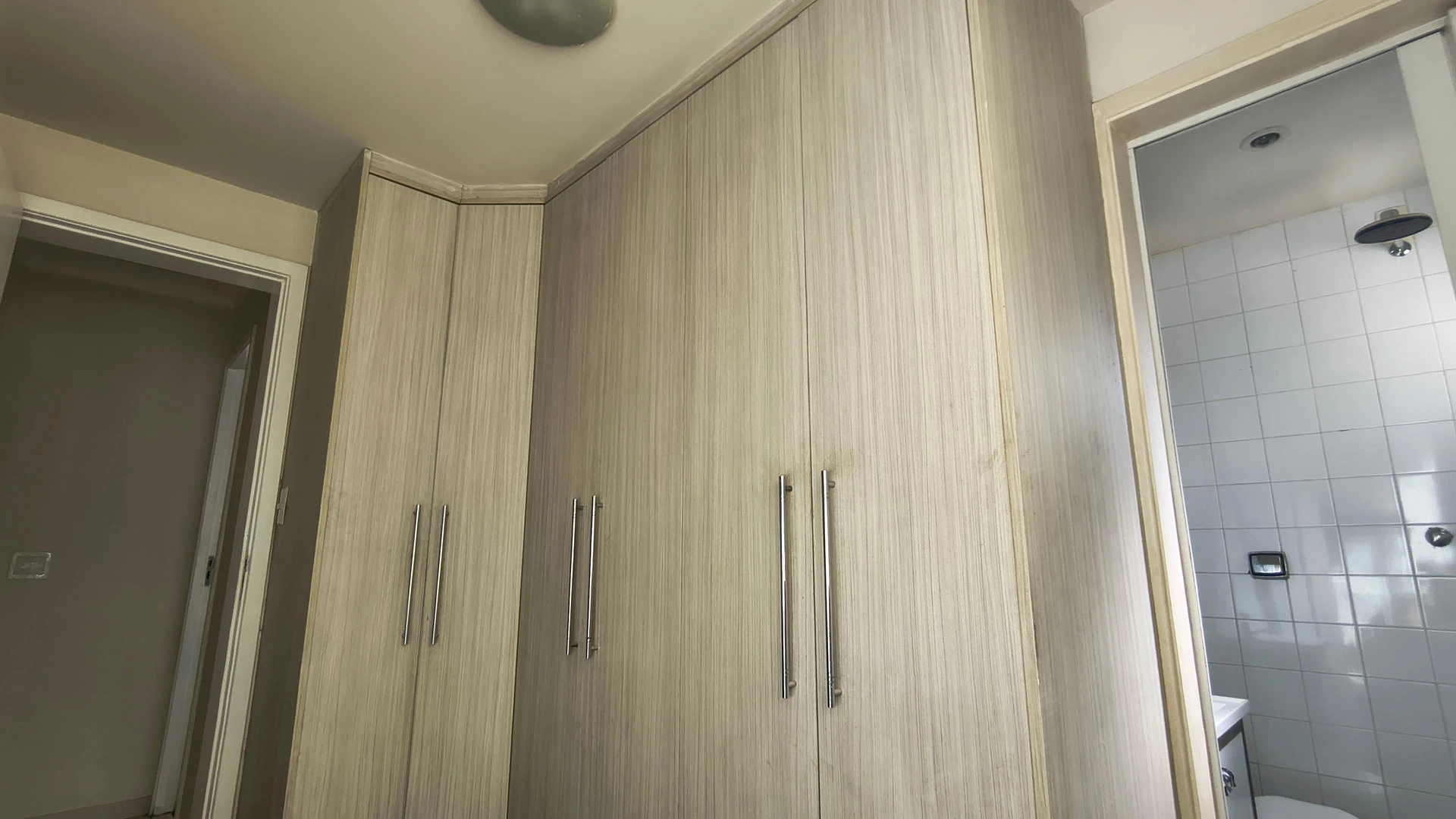 Apartment with 3 en-suite bedrooms and 5 baths, 2 parking — photo 42