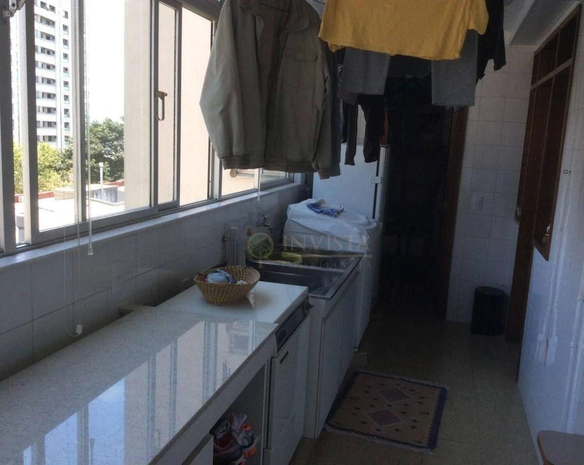 Apartamento semimobiliado com 4 quartos e 327 m² — photo 16