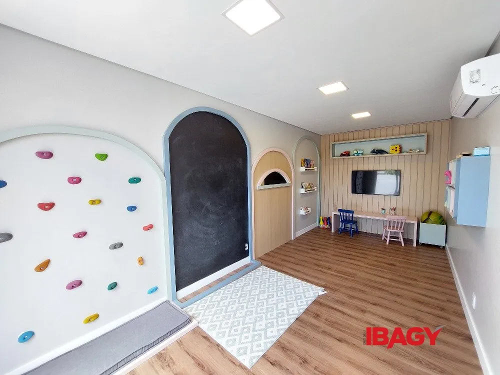 Apartamento amueblado de 2 dormitorios y 121 m² — photo 33