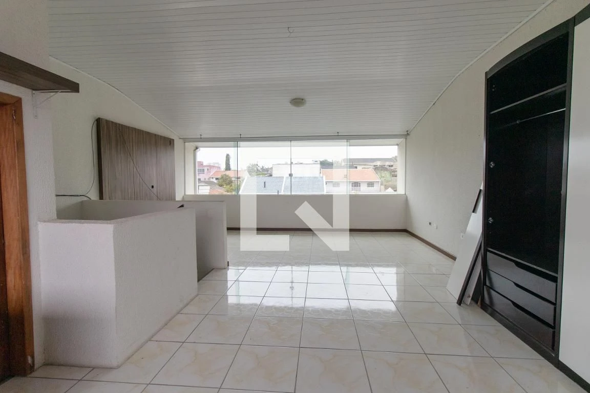 3-bedroom house with a private pool in Curitiba — photo 17