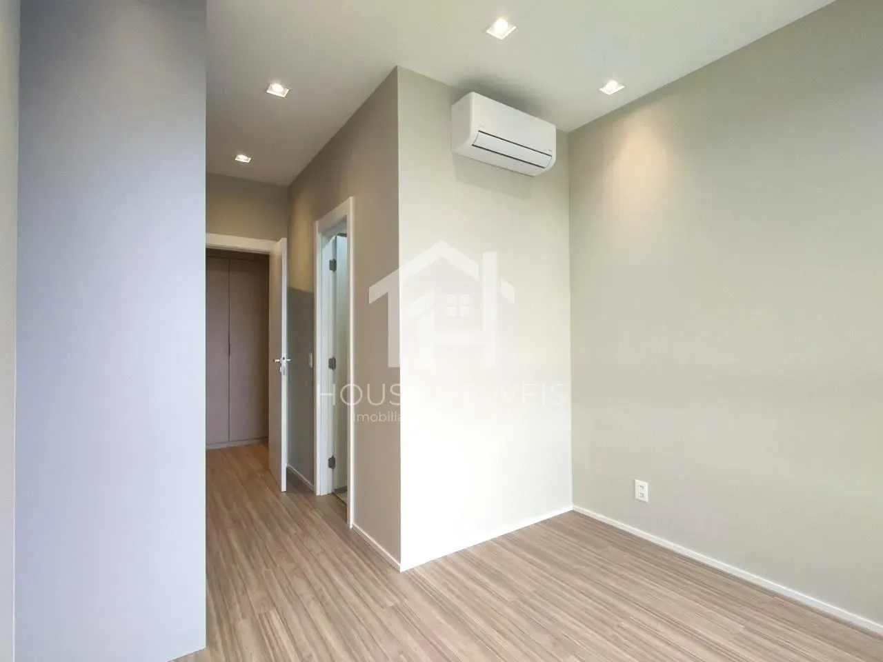 Departamento de 3 dormitorios con ventanales de piso a techo — photo 26
