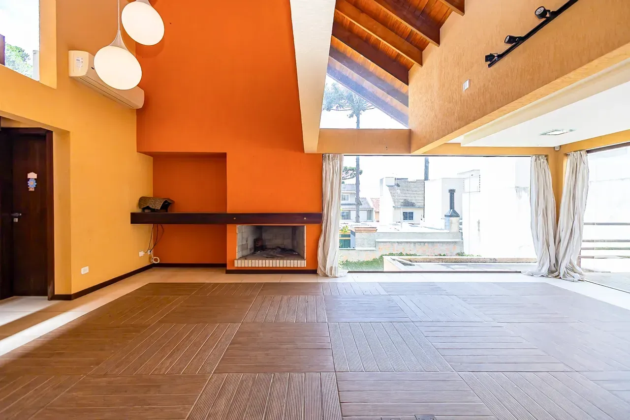 Furnished house with 5 bedrooms and 470 m² — photo 50