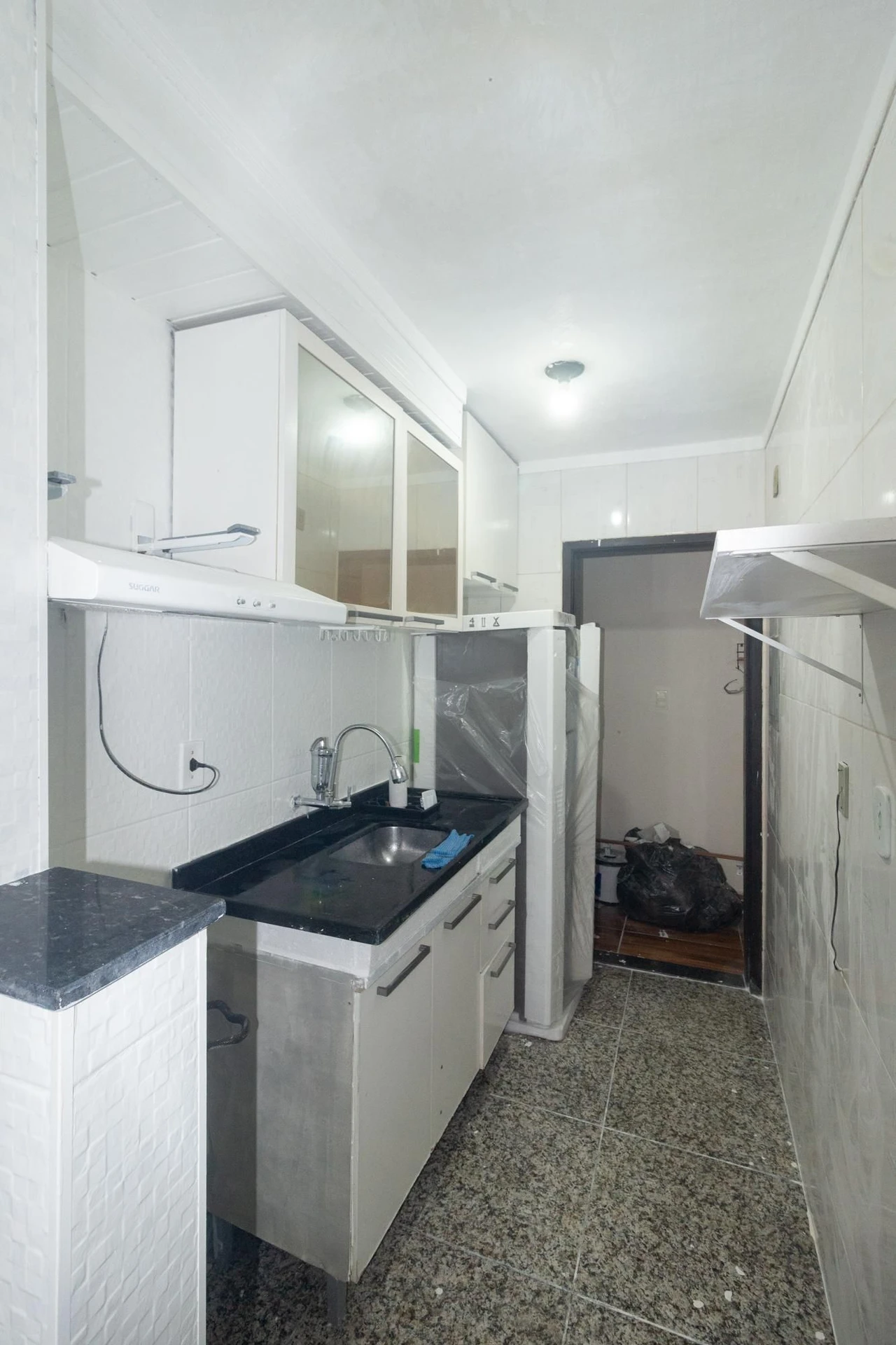 Unfurnished 2-bedroom apartment with 1 parking space