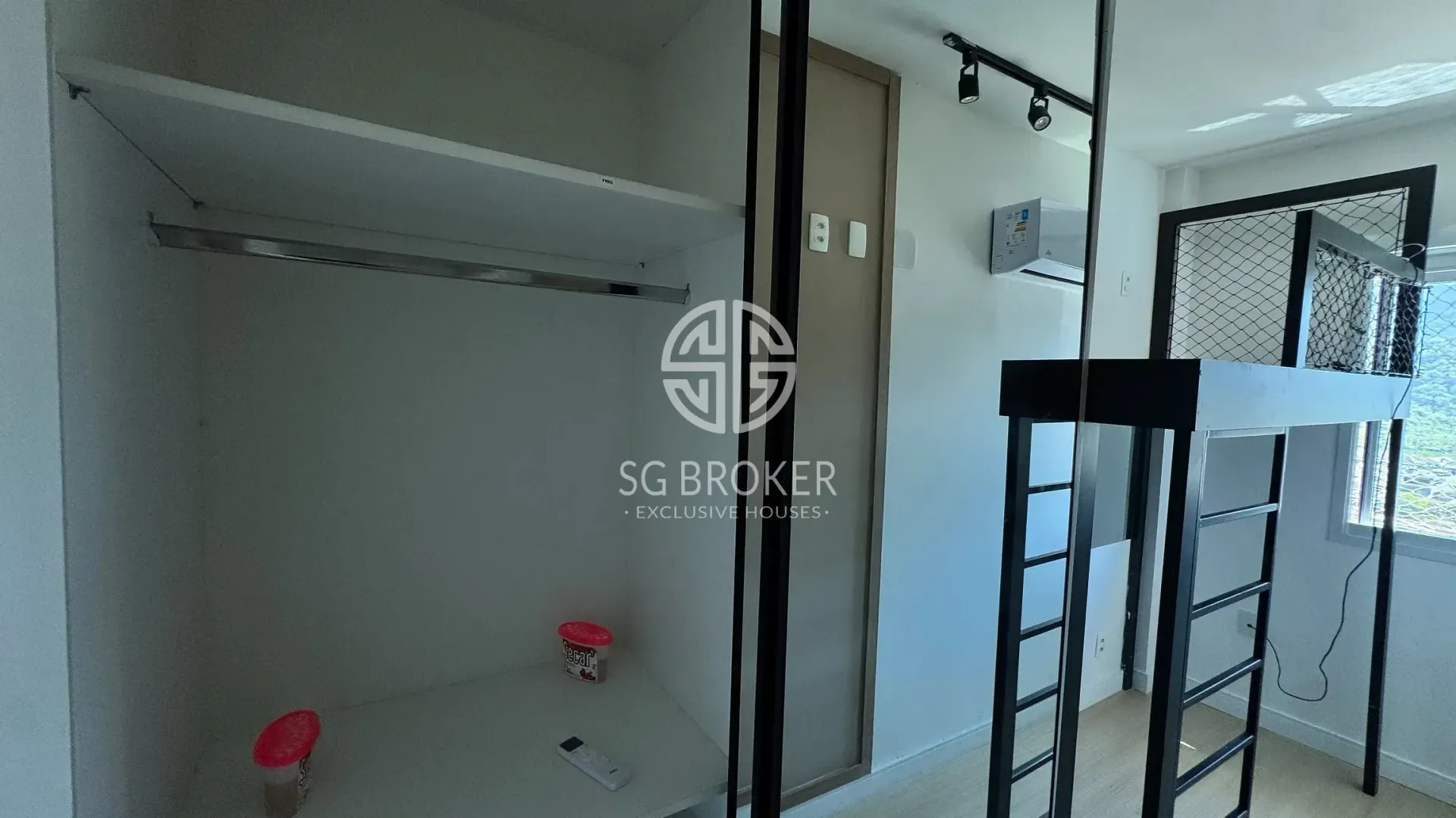 Apartment, 124 m², with a grill on the balcony — photo 16
