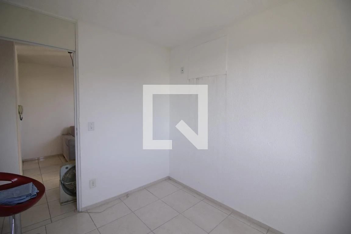 Furnished apartment with 2 bedrooms and 1 bathroom — photo 3