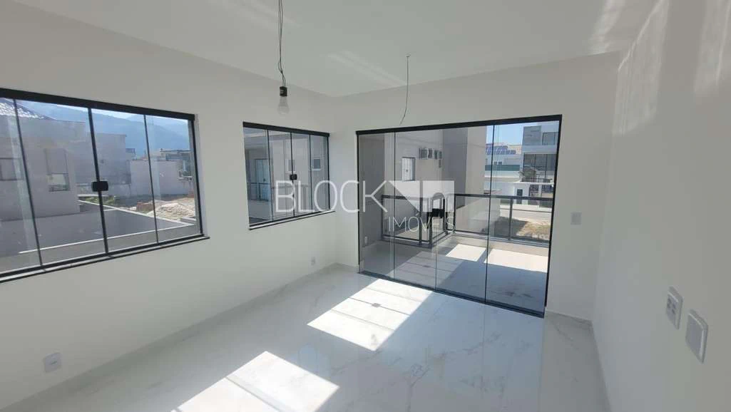Casa com 6 suítes e cozinha americana aberta com fogão a gás — photo 8
