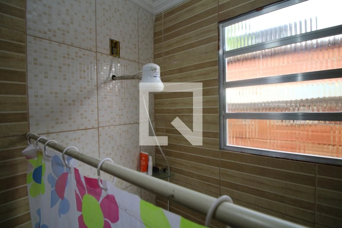 Casa mobiliada com 3 quartos, 1 banheiro e jardim privativo — photo 25