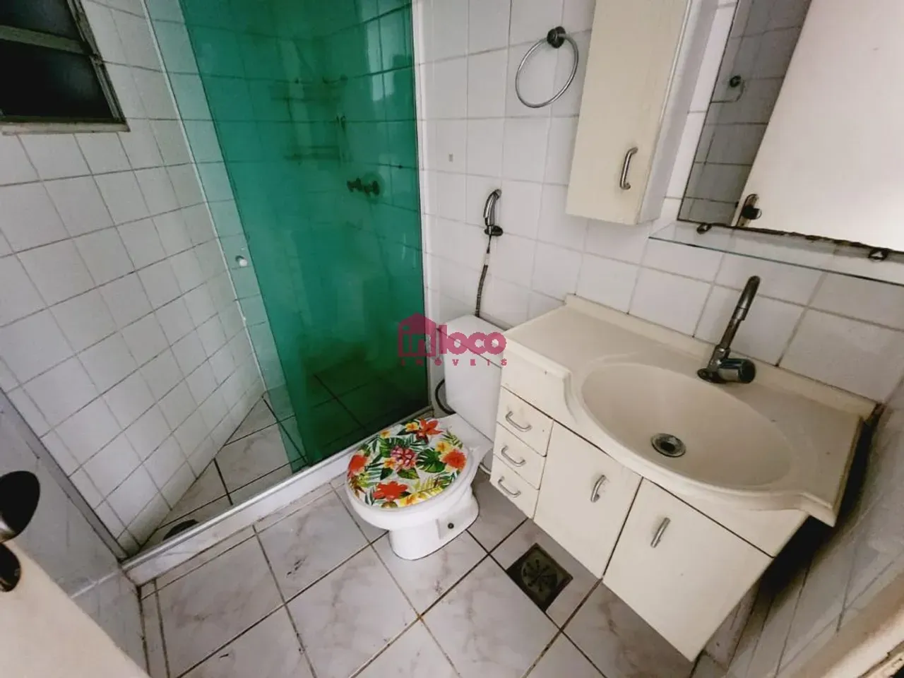 2-bedroom apartment with a separate, closed kitchen — photo 4