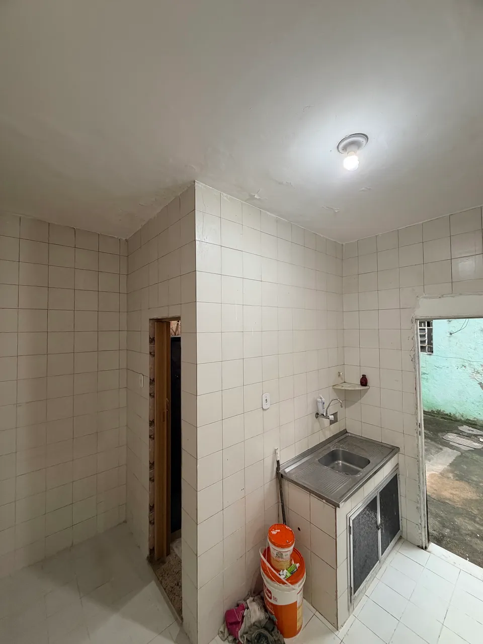 Casa sin amueblar con 2 dormitorios y cocina cerrada — photo 2