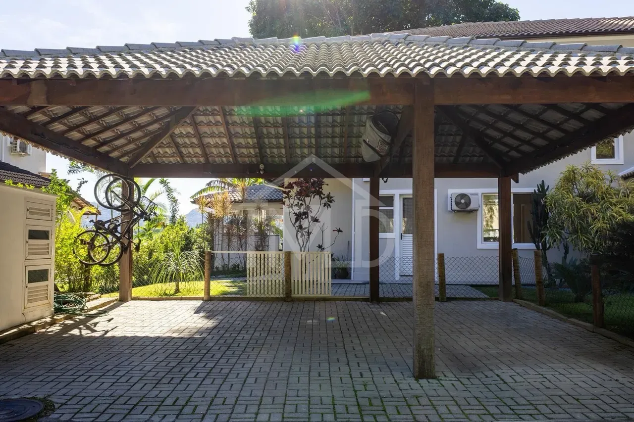 Furnished house with 4 bedrooms and 5 bathrooms — photo 30