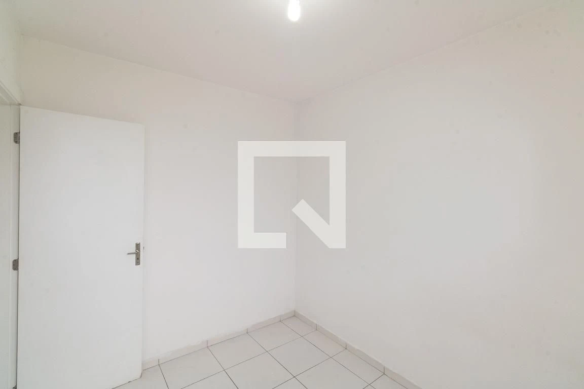 Apartamento con piso de cerámica, 2 dormitorios y 1 plaza — photo 28