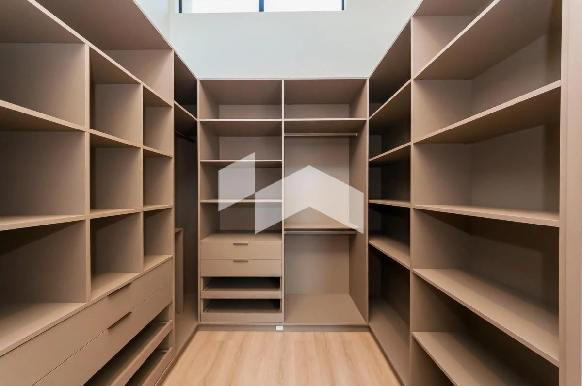3-bedroom house with a dishwasher — photo 15